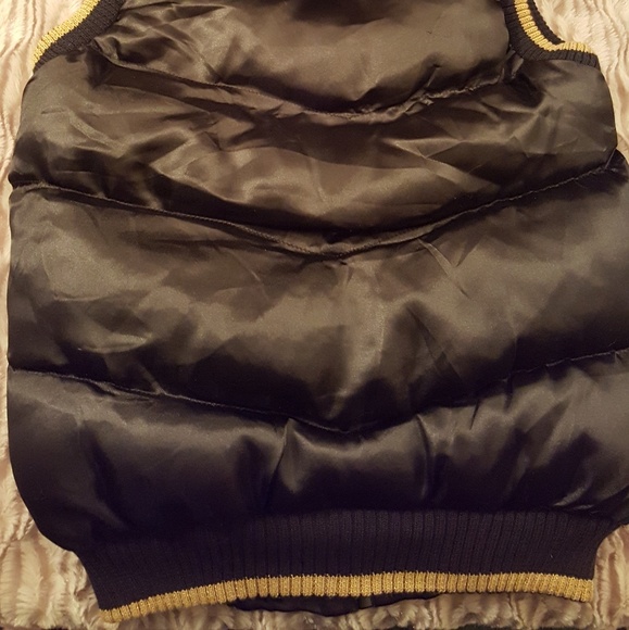 LAST 2! JUNIORS Black Puffer Vest - Picture 4 of 8